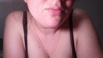 fussleckerin 25-10-2021 Topless 